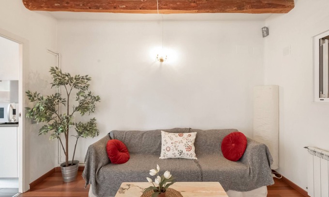 Passeig i Rodalia Apartamento | Apartamento 'Cozy Centre Manresa' con terraza privada, Wi-Fi y aire acondicionado