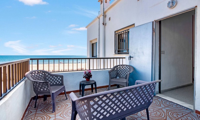 Les Deveses Apartamento | Apartamento 'Cudei Primera Línea' con vistas al mar, Wi-Fi y aire acondicionado