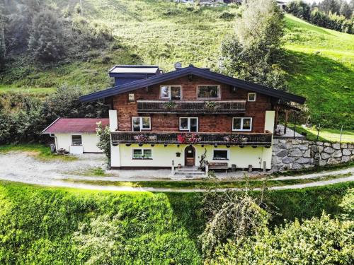 Hollersbach im Pinzgau Apartamento | Apartment Daniel by Interhome