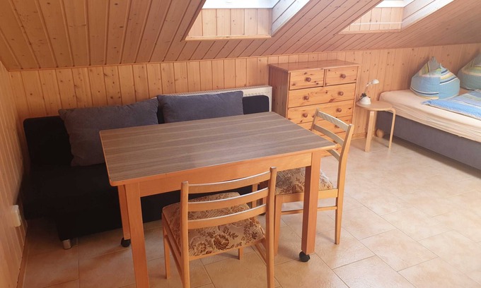 Roggentin Apartamento | Apartamento Damhirsch - En el verde Blankenförde
