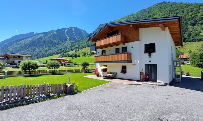Fusch an der Grossglocknerstrasse Apartamento | Apartamento Dankl by Interhome