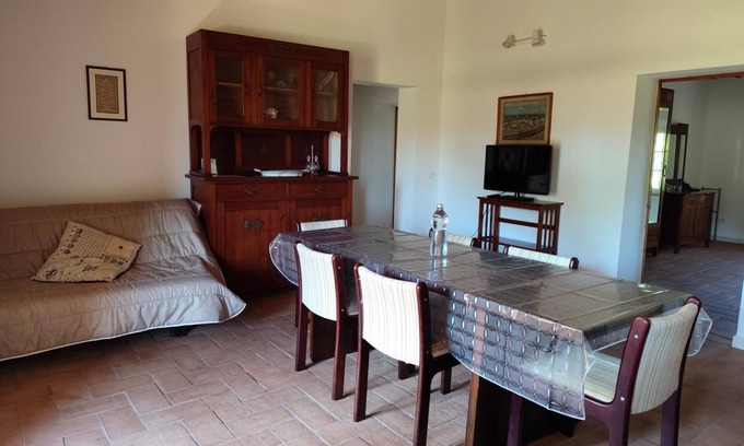 Donoratico Apartamento | Apartamento 'Daria' con jardín compartido y Wi-Fi