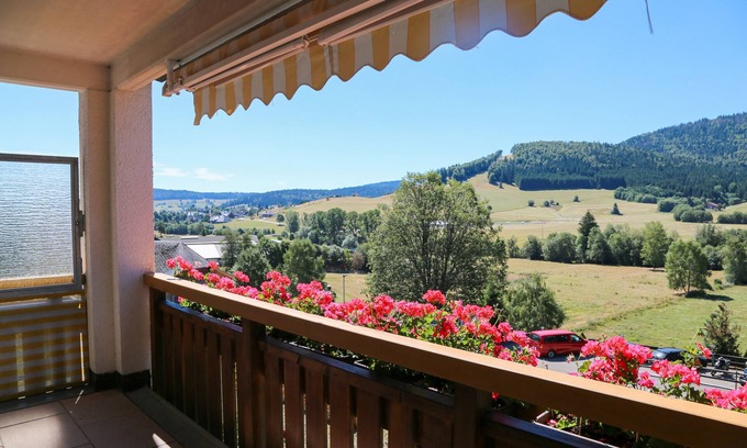 Bernau Apartamento | Apartamento 'Ferienwohnung Tanne' con vistas a la montaña, balcón y Wi-Fi
