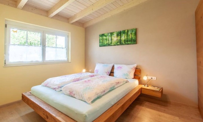 Frickenhausen a. Main Apartamento | " Apartment Schwarzriesling" mit Sonnenterrasse - Ruighe Lage