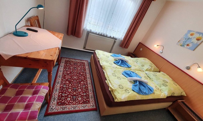 Gebersdorf Apartamento | Apartamento 'Landhaus Sorbitzgrund' con vistas a la montaña, terraza compartida y Wi-Fi