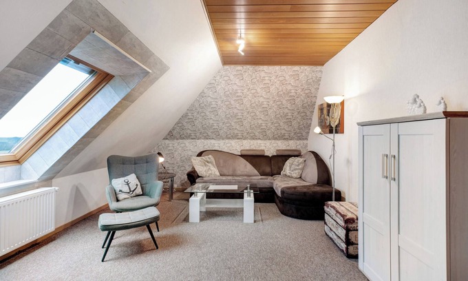 Hedwigenkoog Apartamento | Apartamento 'Deichblick 1' con jardín y balcón compartidos
