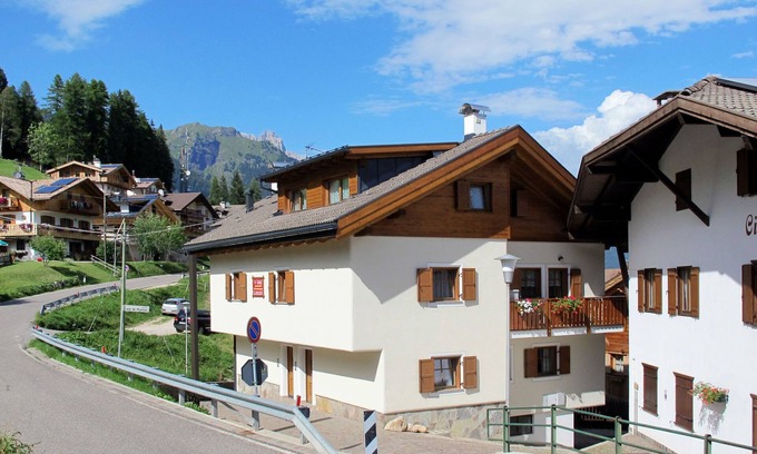 San Giovanni di Fassa Apartamento | Apartamento Delago by Interhome
