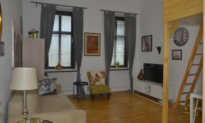 Funfhaus Apartamento | Apartment Demel