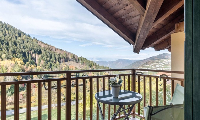Bedollo Apartamento | Apartamento 'Dimora La Quiete' con vistas a la montaña, terraza privada y balcón