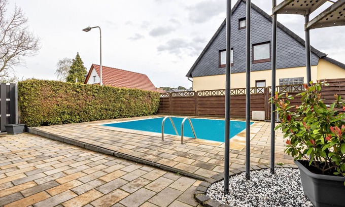 Region Hannover District Apartamento | Apartamento 'Dini's Ferienwohnung' con piscina compartida