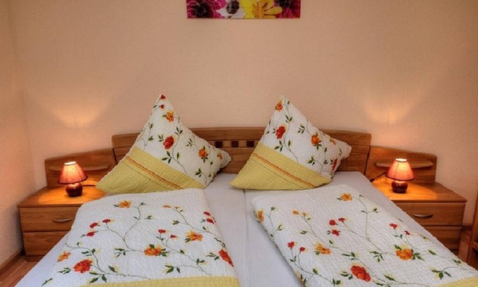 Glottertal Apartamento | Apartamento 'Dischhansenhof' con vistas a la montaña, jardín compartido y Wi-Fi