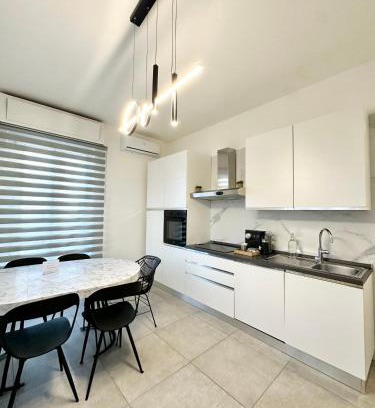 Albate Apartamento | Apartment Dolce Vita- Free Parking
