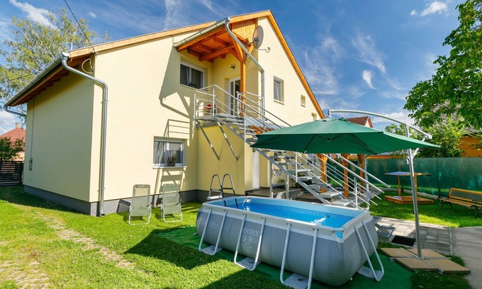 Balatonkeresztur Apartamento | Apartamento Duma by Interhome