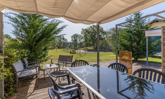 Naujac-Sur-Mer Apartamento | Apartamento 'Duplex En Residencia Tennis Piscine' con piscina compartida, terraza privada y Wi-Fi