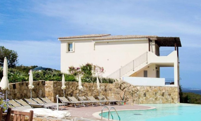 Baja Sardinia Apartamento | Apartamento Ea Bianca en Baia Sardinia - 8 personas, 3 dormitorios