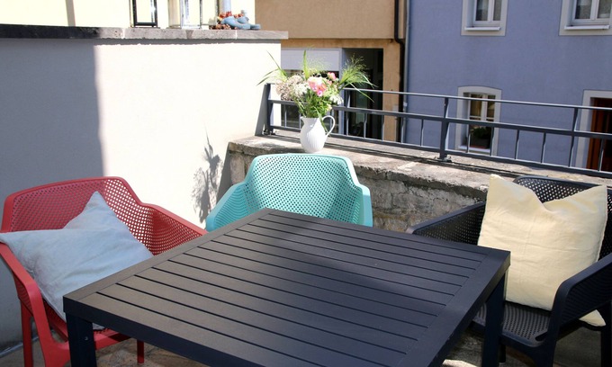 Marktbreit Apartamento | Apartamento "EINS" en la antigua posada "Zur Höll" en el romántico Marktbreit