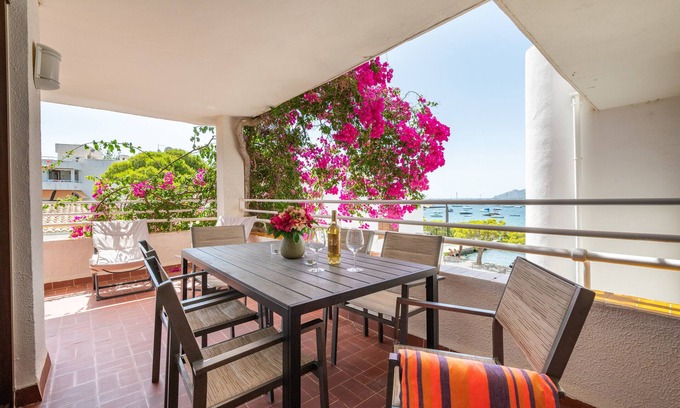 Puerto de Pollensa Apartamento | Apartamento 'El Barco' con balcón y Wi-Fi