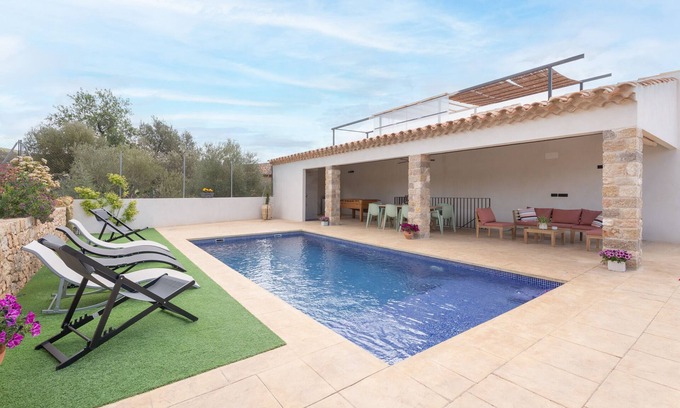 Vall d'Alba Apartamento | Apartamento 'El Secret De Marco' con vistas a la montaña, Wi-Fi y aire acondicionado.