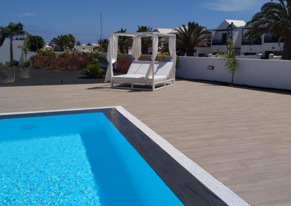 Costa Teguise Apartamento | Apartment El Sueño - GREAT SEA VIEWS - infinity POOL - free Wifi- smart TV-Residence Senator