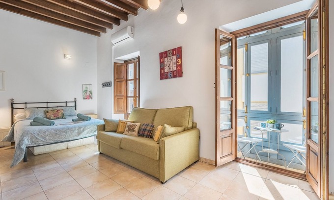 Albaicín Apartamento | Apartamento 'Elvira Apartamento Centro Albaicín' con Balcón, Wi-Fi y Aire Acondicionado