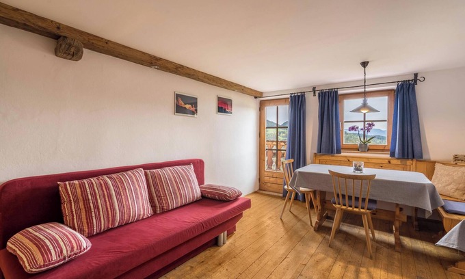 Avelengo Apartamento | Apartamento "Enzian - Nusserhof" cerca de la estación de esquí con vistas a la montaña y balcón
