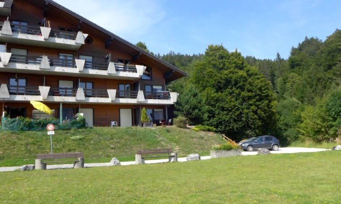 Sainte-Croix Apartamento | Apartamento Eridan by Interhome