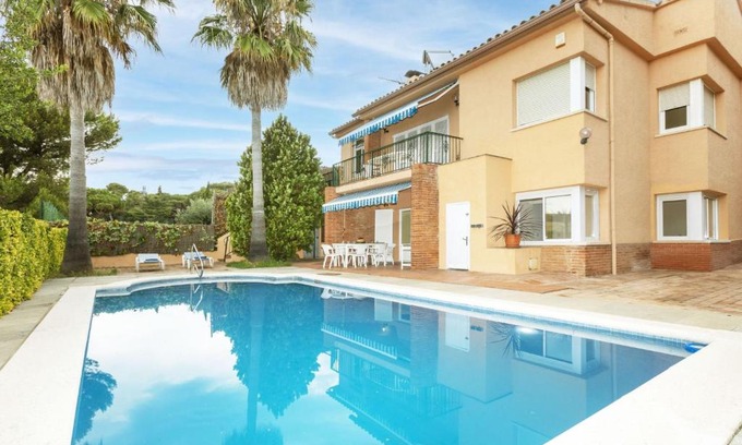 Calonge Apartamento | Apartment Rioja by Interhome