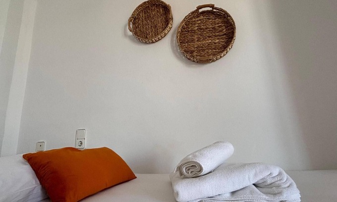Portinatx Apartamento | Apartamento en un hotel '5personas Vista Mar' con vistas al mar, Wi-Fi y aire acondicionado