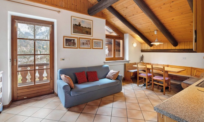 Soraga Apartamento | Apartamento 'Eveis' con vistas a la montaña, Wi-Fi y aire acondicionado