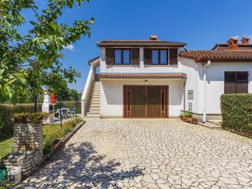 Valdebek Apartamento | Apartment Fabiana by Interhome