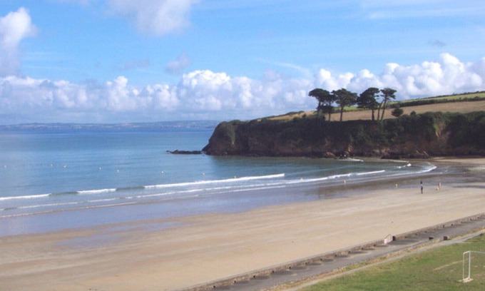 Douarnenez Apartamento | APARTAMENTO FRENTE A LA PLAYA DE RIS RESIDENCIA DE YS EN DOUARNENEZ