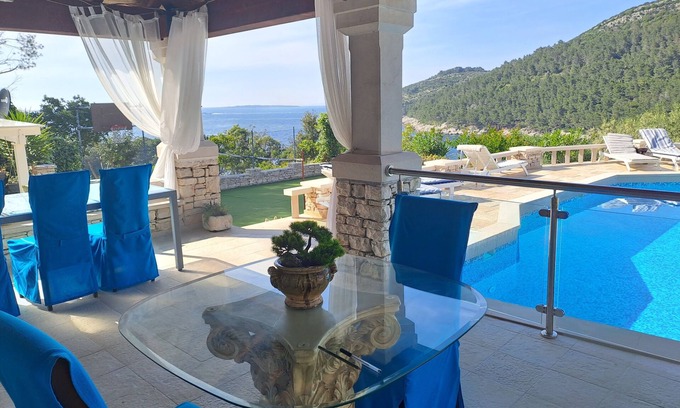 Vela Luka Complejo | Apartment "Fantasy" with 2 bed rooms, terraces, swimming pool, jacuzzy. Sea view