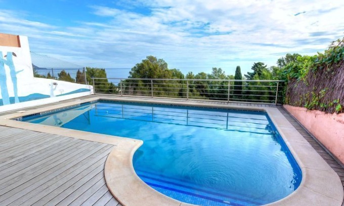 Llanca Apartamento | Apartamento Fane by Interhome