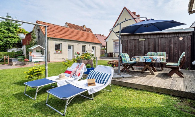 Bergen auf Ruegen Apartamento | Apartamento 'Ferienwohnung Auf Der Insel Rügen' con terraza y jardín compartidos