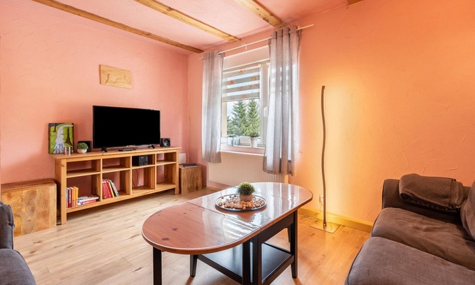 Oberwiesenthal Apartamento | Apartamento 'Ferienhaus Fichtelberg Appartement A' con vistas a la montaña, terraza privada y Wi-Fi