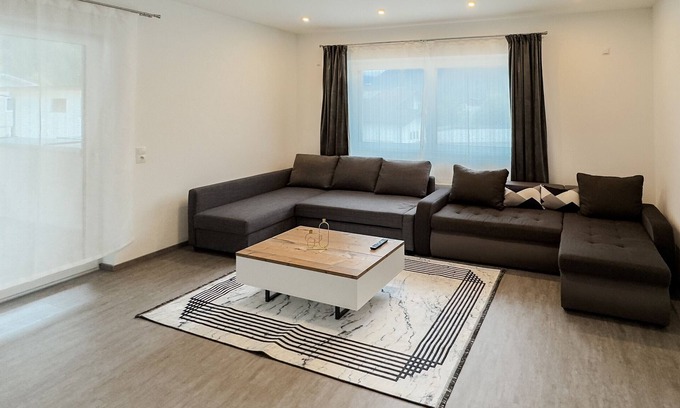 Imst District Apartamento | Apartamento 'Ferienhaus Koca' con vistas a la montaña, terraza privada y Wi-Fi