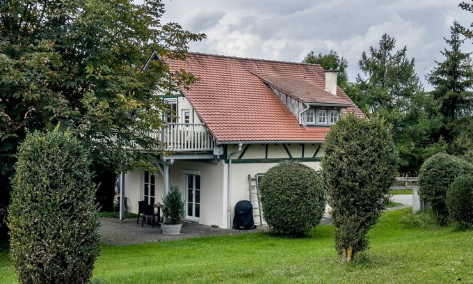 Ravensburg Apartamento | Apartamento 'Ferienhäuschen' con terraza privada, jardín compartido y Wi-Fi