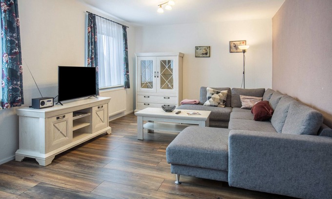 Roßwangen Apartamento | Apartamento 'Ferienwohnung 1, 66qm' con vistas a la montaña, jardín compartido y Wi-Fi