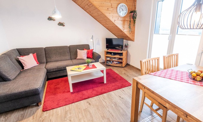 Helden Apartamento | Apartamento 'Ferienwohnung Heuboden' con vistas a la montaña, terraza compartida y Wi-Fi