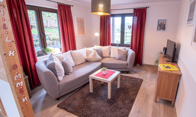 Helden Apartamento | Apartamento 'Ferienwohnung Haferkiste' con vistas a la montaña, terraza compartida y Wi-Fi