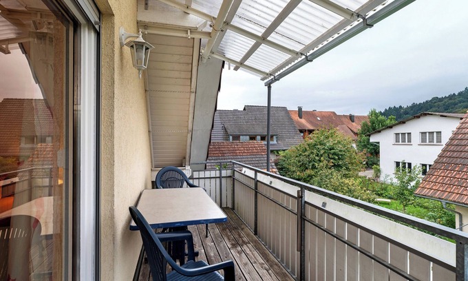 Oberkirch Apartamento | Apartamento 'Ferienwohnung Hanna' con vistas a la montaña, balcón y Wi-Fi