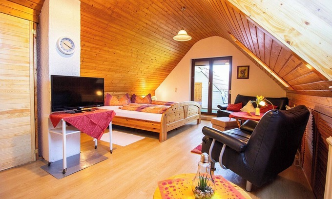 Oberkirch Apartamento | Apartamento 'Ferienwohnung Susi' con vistas a la montaña, balcón y Wi-Fi