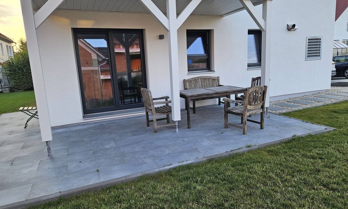 Solnhofen Apartamento | Apartamento 'Ferienwohnung Auszeit' con terraza privada, jardín privado y Wi-Fi
