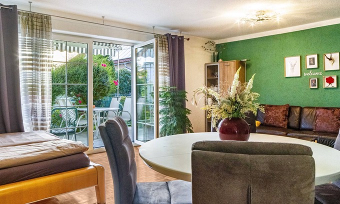 Munzingen Apartamento | Apartamento 'Ferienwohnung Arenda' con terraza privada, jardín compartido y Wi-Fi