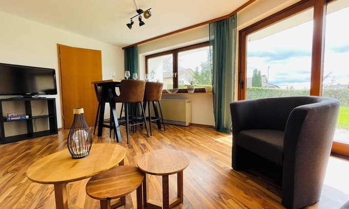Stockach Apartamento | Apartamento Ferienwohnung 'Seeriwa' con vista panorámica, terraza privada y Wi-Fi