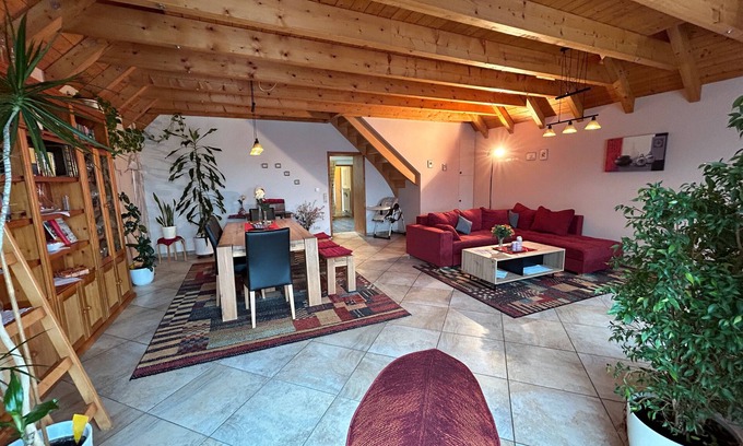 Stockach Apartamento | Apartment 'Ferienwohnung am Rosenberg' with Shared Garden, Wi-Fi and Air Conditioning