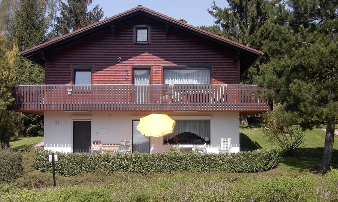 Arrach Apartamento | Apartamento 'Ferienwohnung Im Lamer Winkel' con vistas a la montaña, terraza privada y Wi-Fi