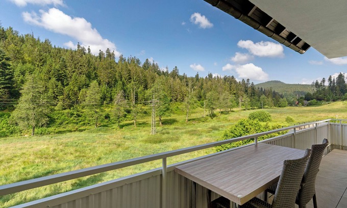 Hundsbach Apartamento | Apartamento 'Ferienwohnung Mit 95qm' con vistas a la montaña, jardín compartido y Wi-Fi