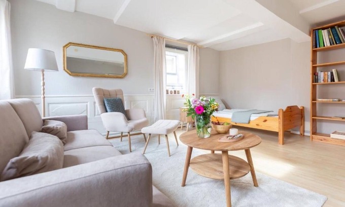 Schlitz Apartamento | Apartamento 'Fewo Am Marktplatz In Schlitz' con terraza compartida y Wi-Fi