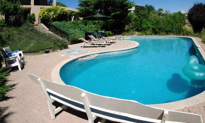Valensole Casa | Villa, apartamento, muy buena vista. Tranquilo Piscina de azulejos 120 m3